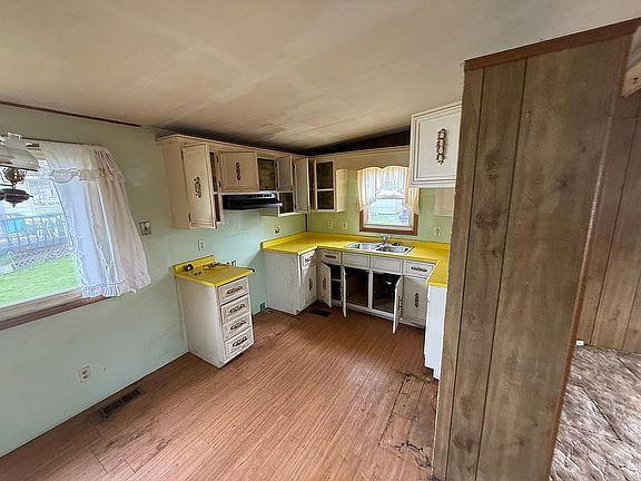 5th image of 29709 Rousseau Cir #490