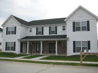 5010 Riverport Cmns APT B, Godfrey, IL 62035