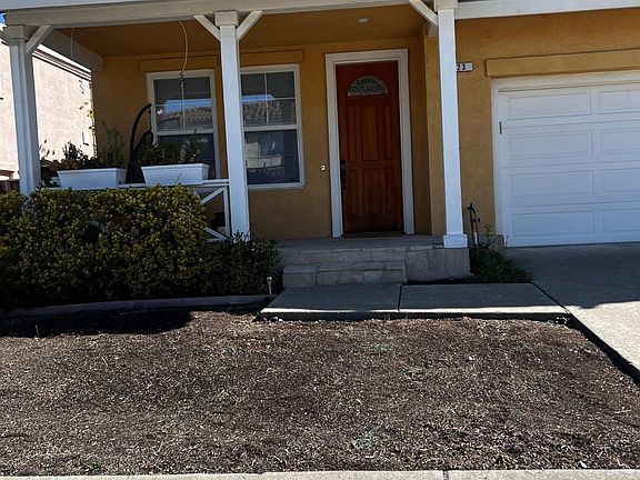 Front yard is working on it right now and will be look nice.