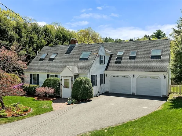 4 Rolling Ln, Natick, MA 01760