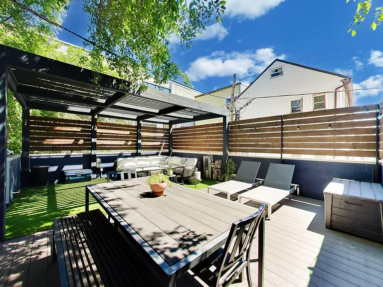 879 N Marshfield St #2 — Photo 21