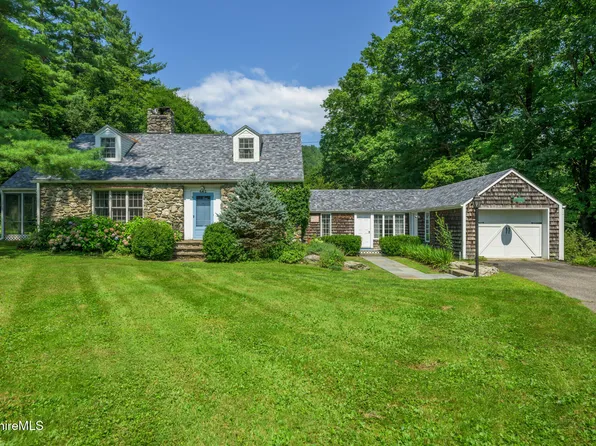 441 Overlook Dr, Hillsdale, NY 12529