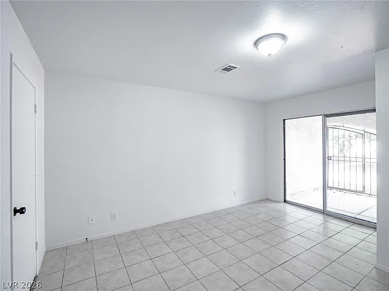 825 Hedge Way #2 — Photo 17