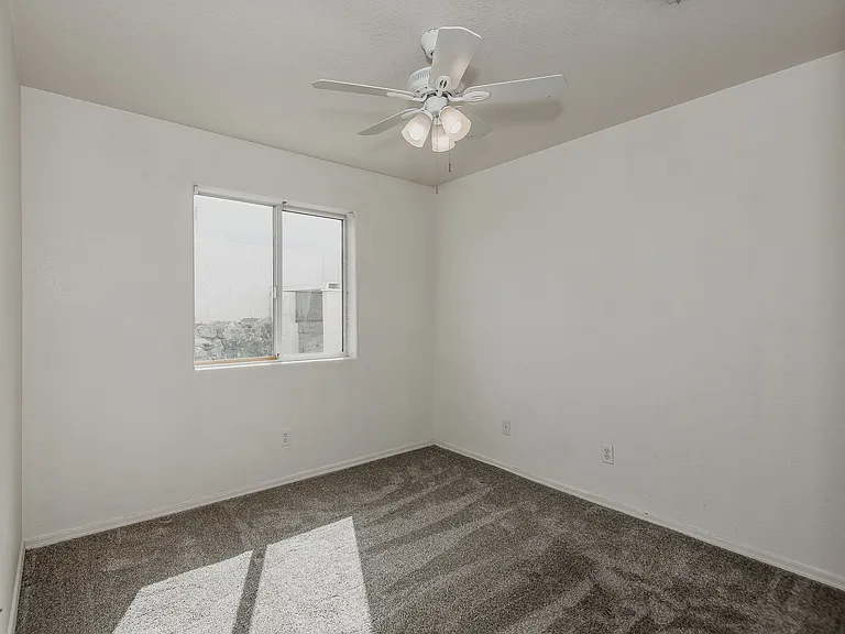 2195 E Emerald River Way — Photo 22