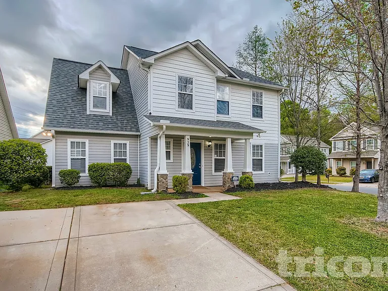929 Corvus Ct — Photo 1
