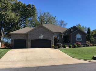 3076 W Grandview St, Springfield, MO 65803