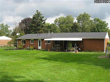 3rd image of 8072 Wren Dr