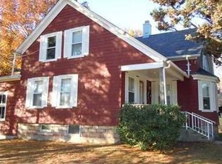 121 Greenville Rd, North Smithfield, RI 02896