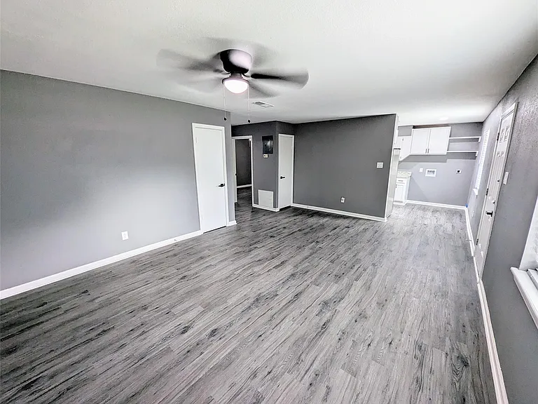 2015 Rosalee St #4 — Photo 6