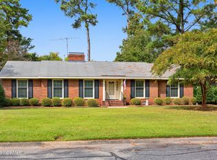 2112 Dallas Dr, Kinston, NC 28504