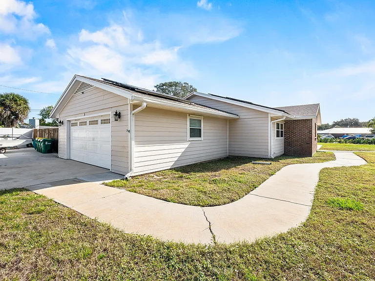1260 Leslie Dr — Photo 42