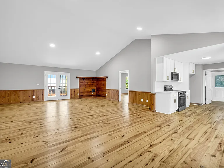 106 Degrandis Ln NE — Photo 9