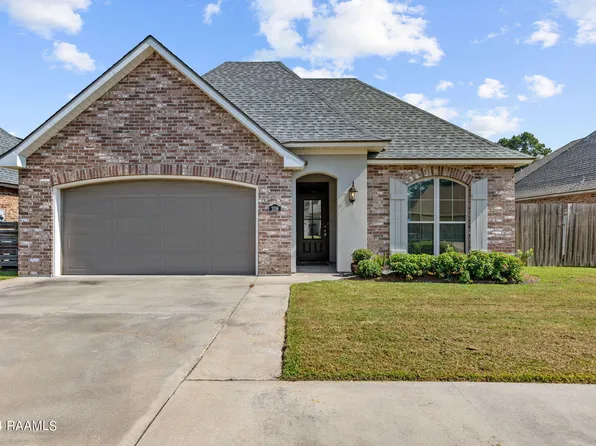 208 Safe Haven Dr, Carencro, LA 70520