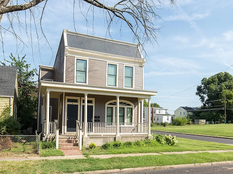 1803 Boston Ave — Photo 1