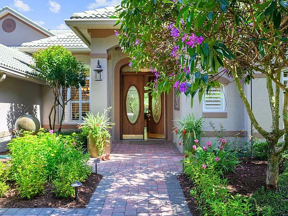 4th image of 8709 Crestgate Cir