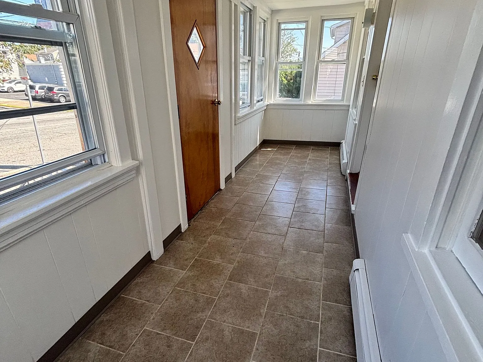 2 bed, 1850 sqft, $2,180 — Photo 1