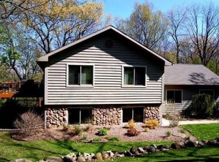 7354 Hilltop Ln, Lake Geneva, WI 53147