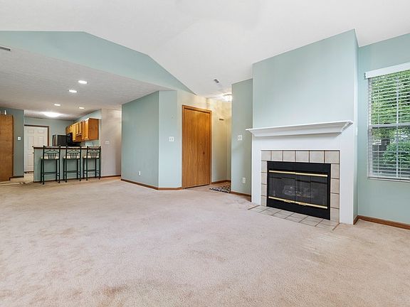 5th image of 2927 W Applewood Ct