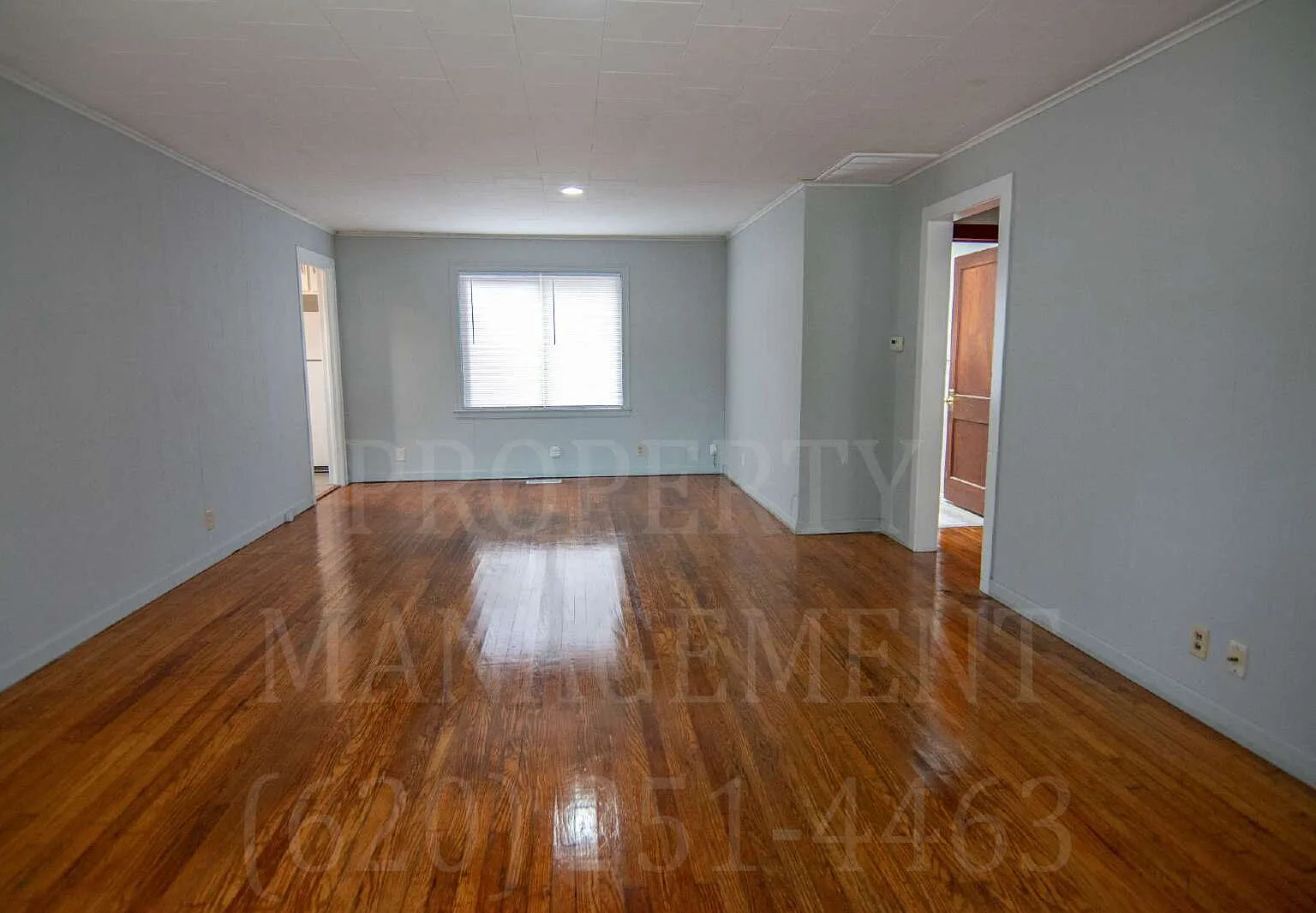 3 bed, 1.0 bath, 1028 sqft, $1,100 — Photo 2