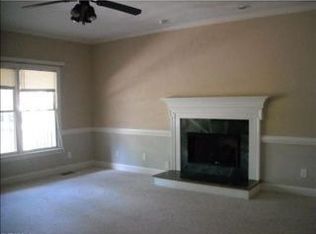 815 Hidden Harbor Ct, Chesapeake, VA 23322