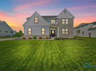 5653 Mallard Pointe Ln, Sylvania, OH 43560