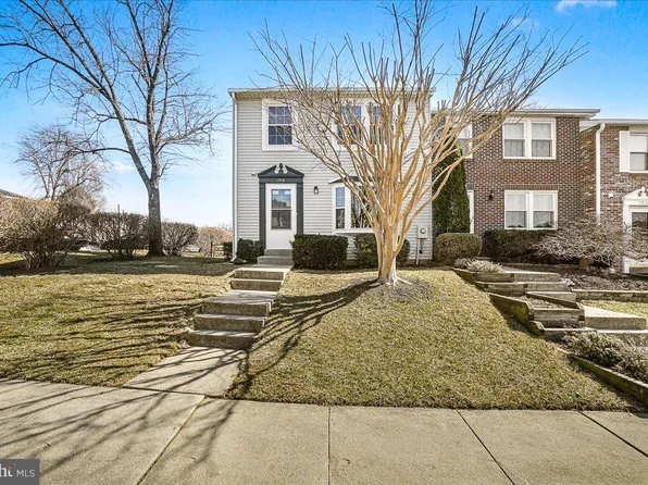 1716 Heather Ln, Frederick, MD 21702