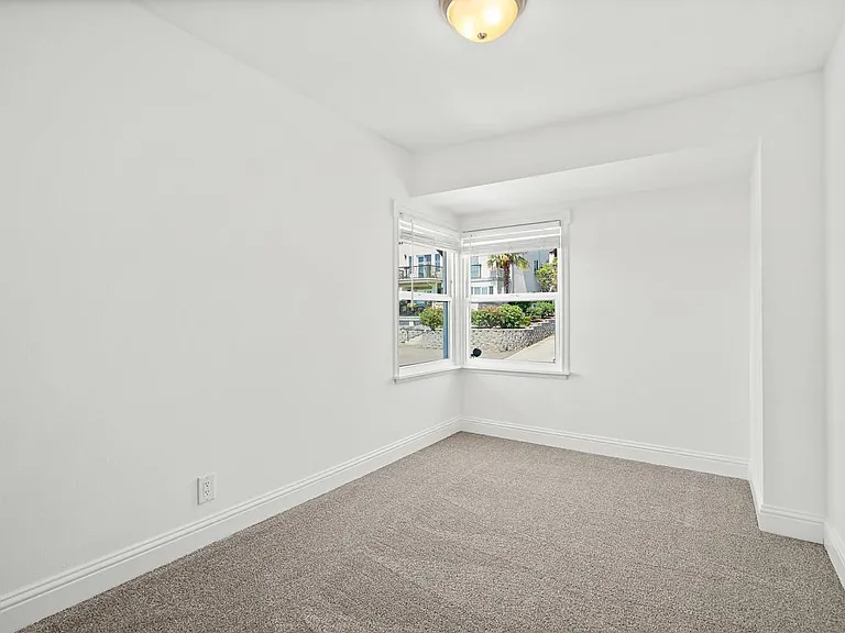 10924 81st Pl NE #A — Photo 11
