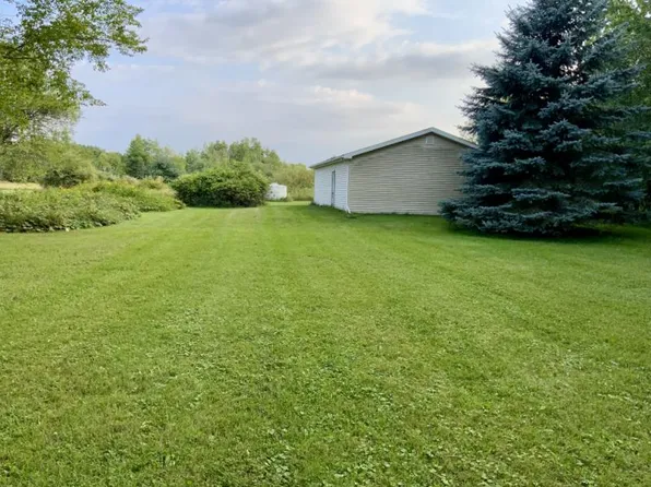 5082 E Bay City Forestville Rd, Minden City, MI 48456
