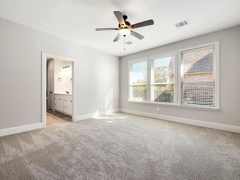 5401 Zephyr Ln — Photo 11