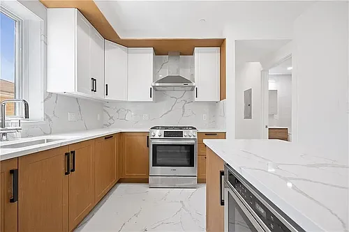 142 Bay 25th St #1A Photo 1