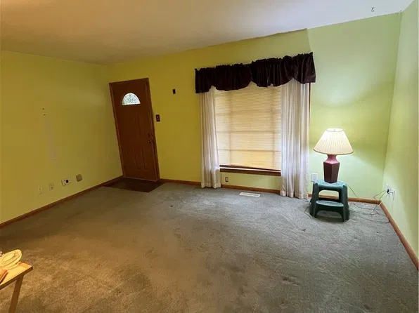 14116 Carrydale Ave, Cleveland, OH 44111