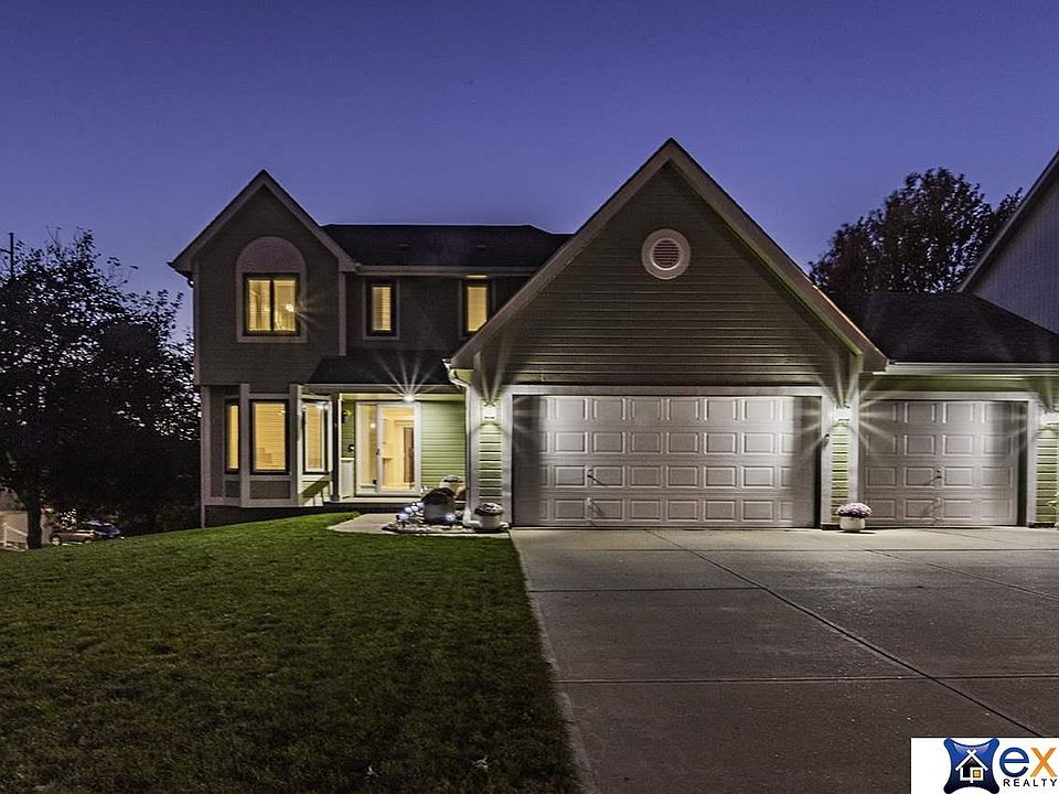 1st image of 2204 N 151st St