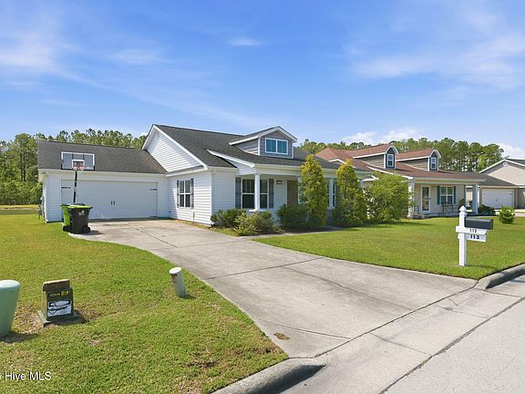 3rd image of 113 Craftsman Drive