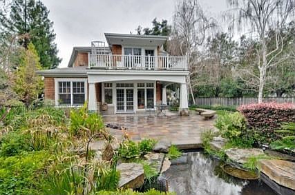 Gardens of waterfalls,ponds & lawns