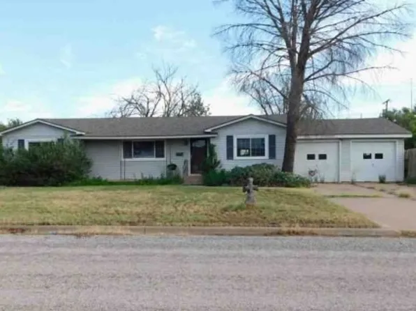 906 W 4th St, Post, TX 79356