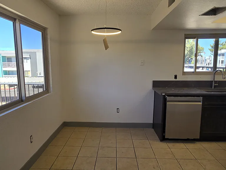8130 N 33rd Dr #4 — Photo 8