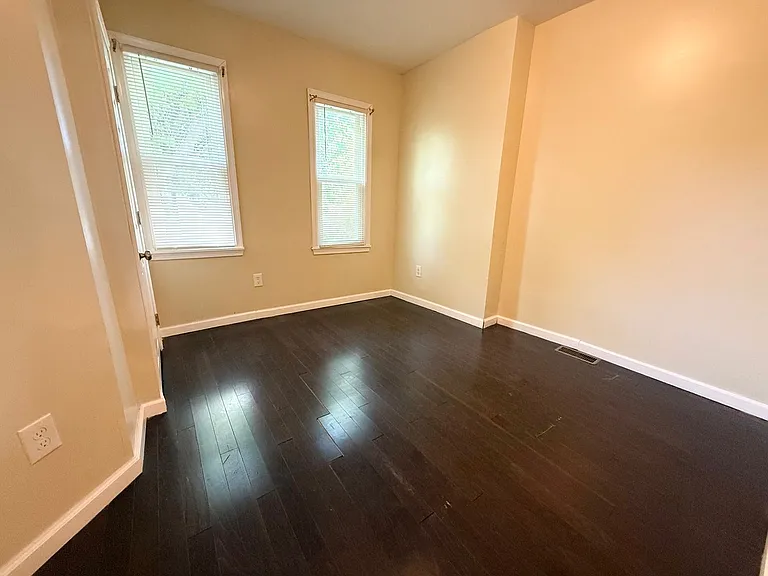7275 Saybrook Ave — Photo 21