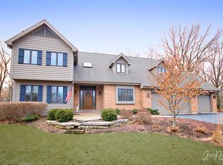 816 Woodland Dr, Woodstock, IL 60098
