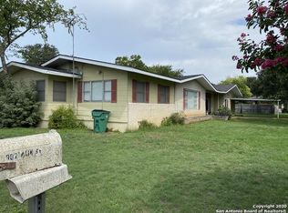 907 Main St, Blanco, TX 78606