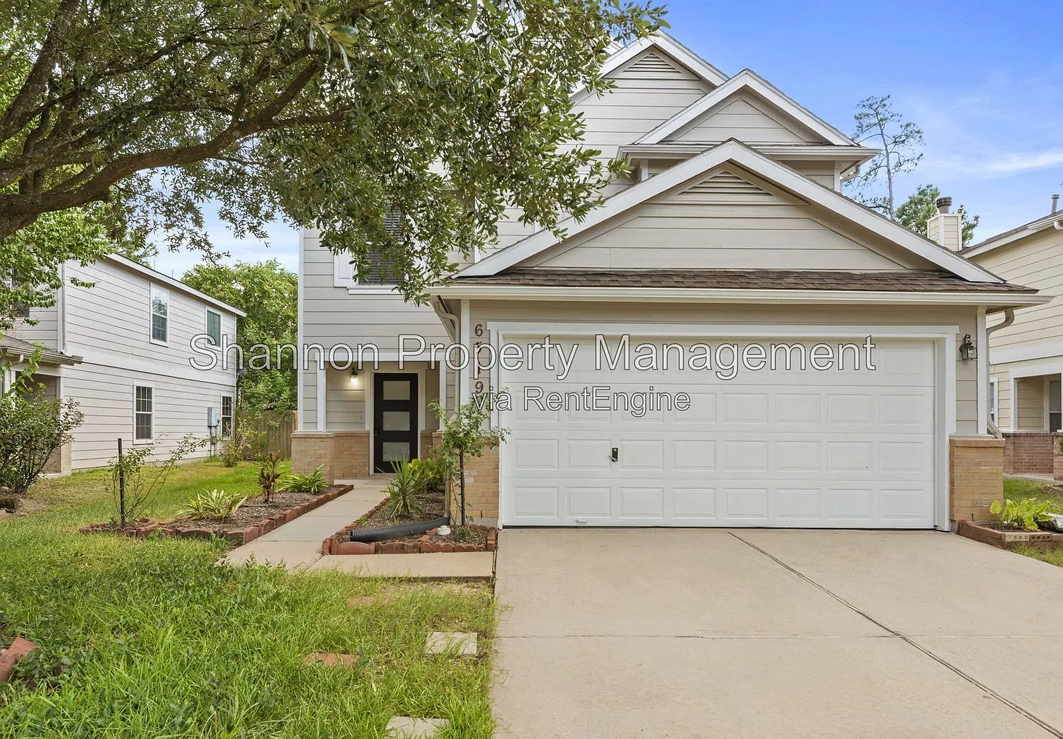 3 bed, 2.5 bath, 1829 sqft, $2,050 — Photo 1