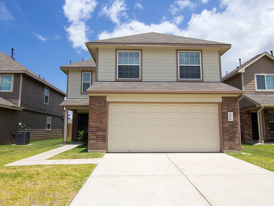 24226 Avogadro Dr