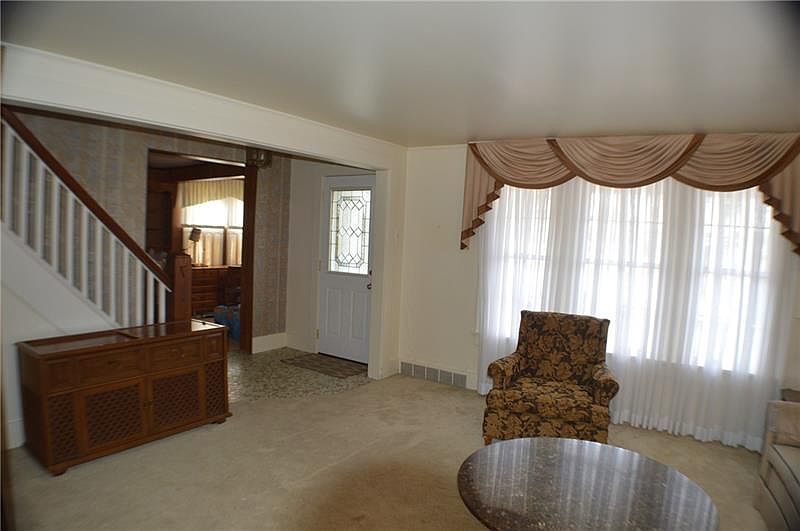 711 6th St Charleroi PA Zillow