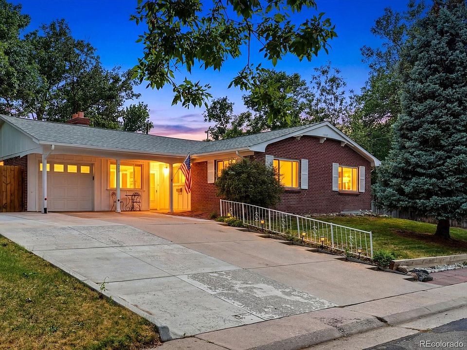 1st image of 778 W Briarwood Avenue