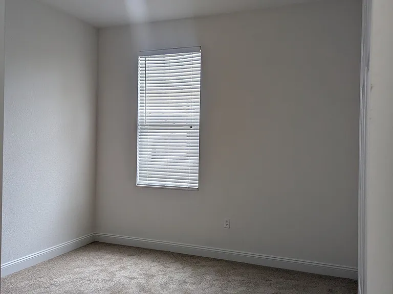 475 Kiwi St — Photo 5