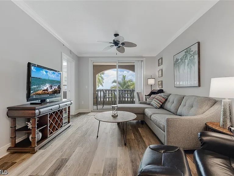 2825 Palm Beach Blvd #210 — Photo 6