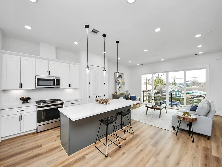 1216 English St — Photo 11