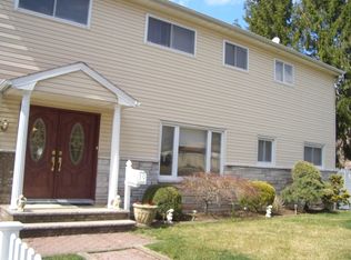 19 Passaic Ave, Roseland, NJ 07068