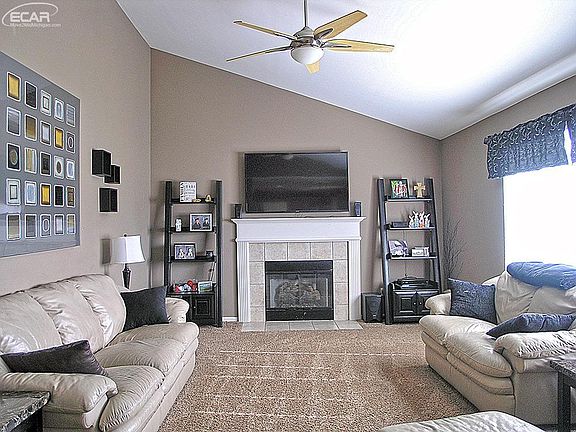 4th image of 6293 Lismore Cir