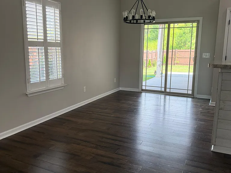 130 Caledonia Dr — Photo 6