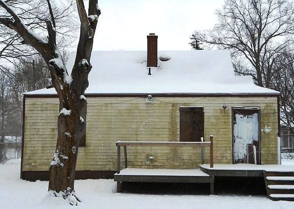 1st image of 4531 Forsythe Ave